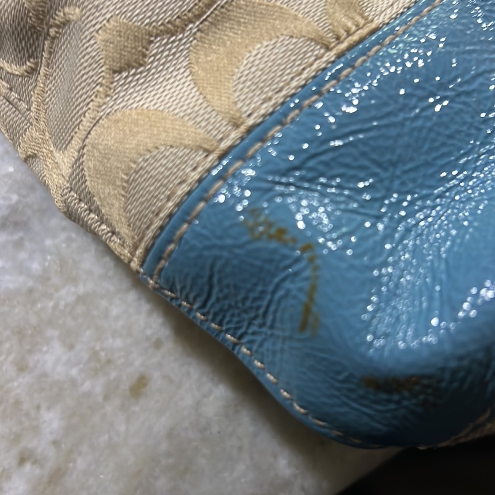 Coach purse - Picture 4 of 10